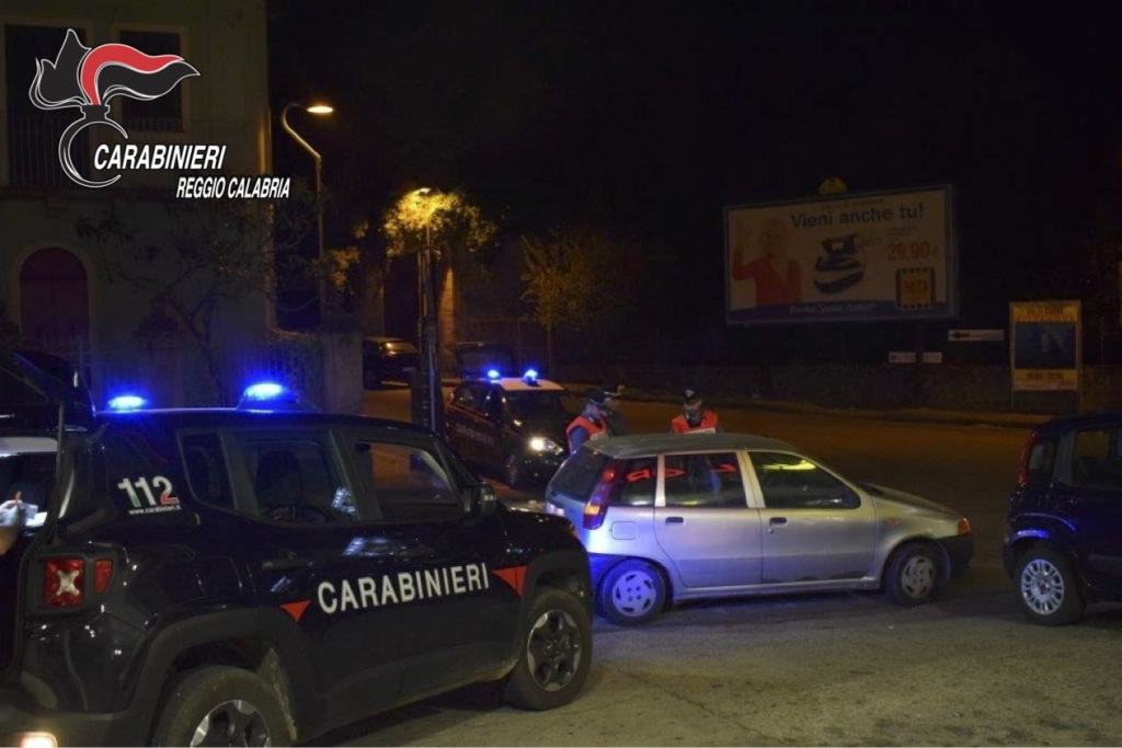 Guida in stato di ebbrezza, patenti ritirate a giovani reggini
