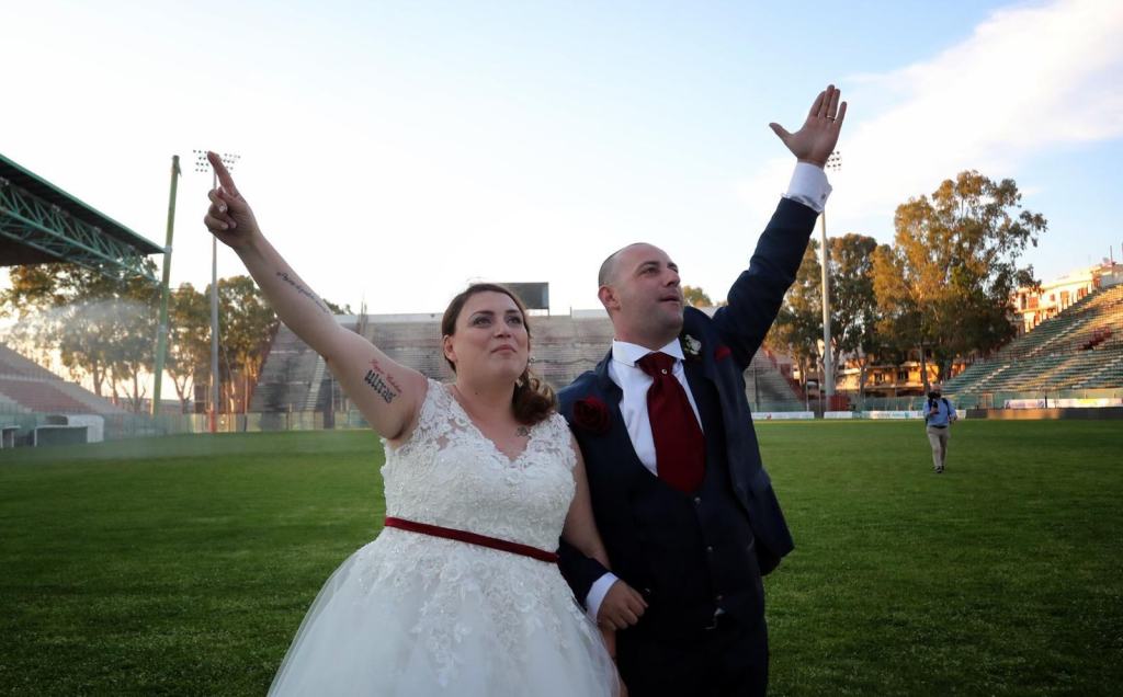 Giuseppe e Martina, il matrimonio originale all’Oreste Granillo (foto)