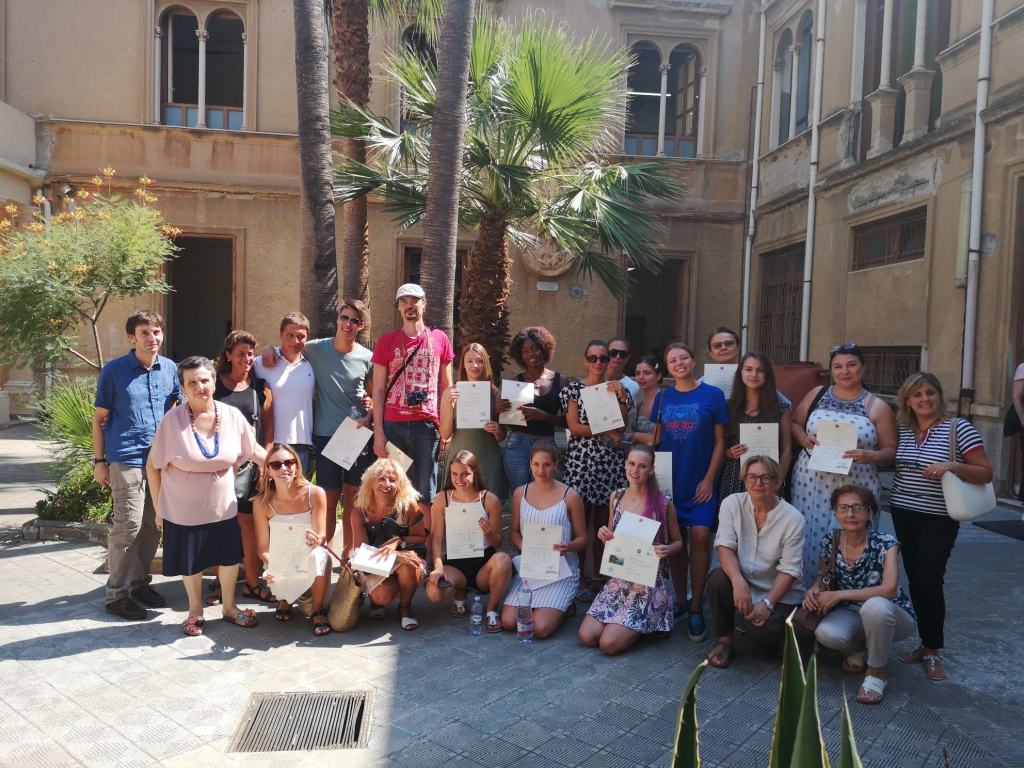Reggio, Dante Alighieri sempre più internazionale. Studenti da tutto il mondo