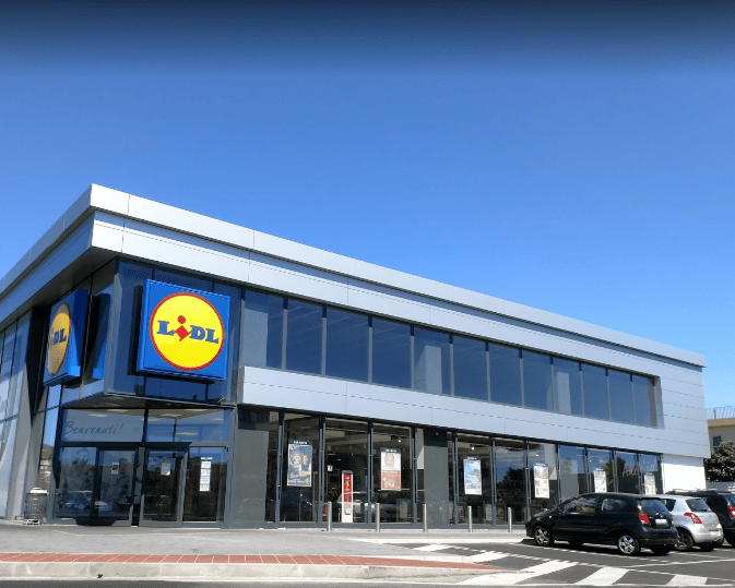 Reggio, rapina in piena mattinata al Lidl in Via Padova