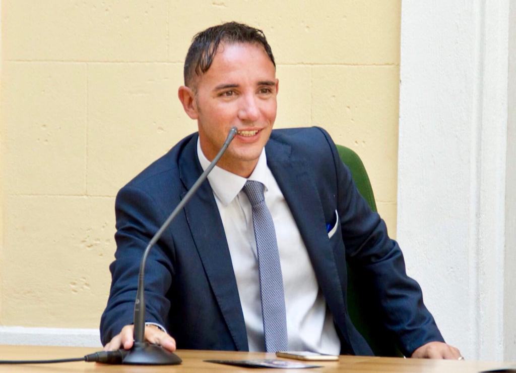 Bambino autistico senza cure, Mauro: “A Reggio non esiste il diritto alla salute?”