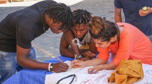 Calabria, storico borgo rinato grazie a migranti e universitari