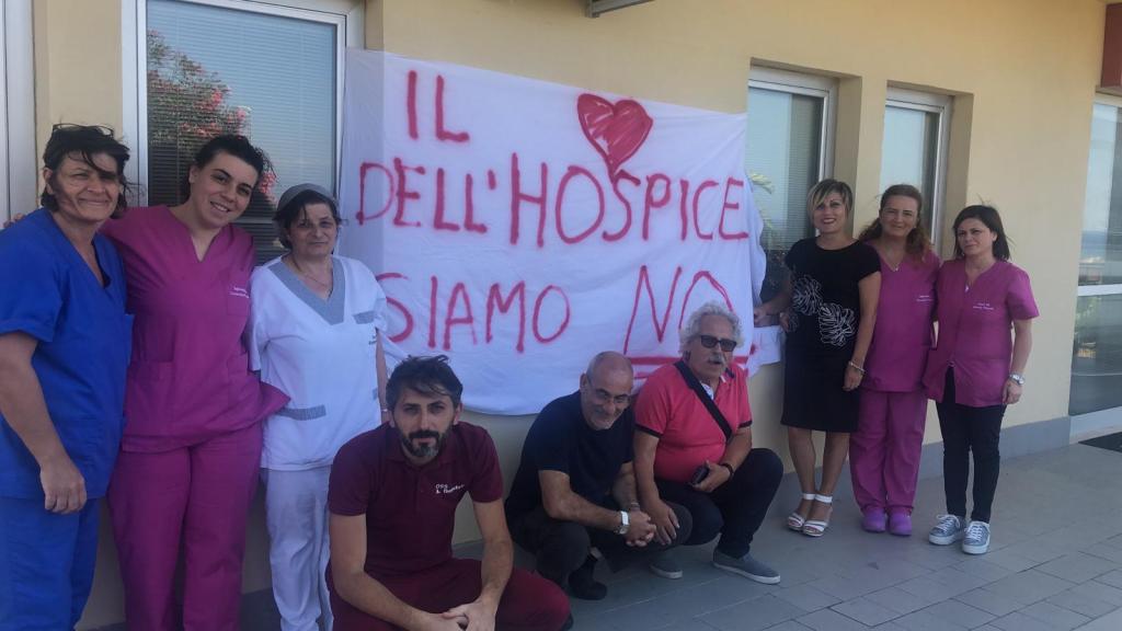 Fondazione ‘Via delle Stelle’, il grido d’aiuto dei lavoratori: “Il cuore dell’Hospice siamo noi”