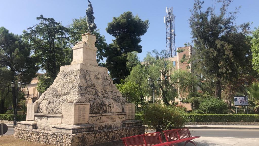 Locri, parte la raccolta differenziata. L’augurio dell’amministrazione comunale