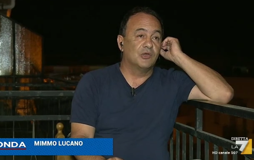 Carola Rackete come Mimmo Lucano. L’ex sindaco di Riace: “Accusata di reati d’umanità”