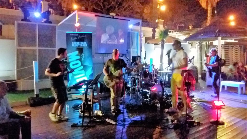 La band ‘The Movies’ ritorna ad esibirsi. Grande successo per le hits degli anni ’80 e ’90