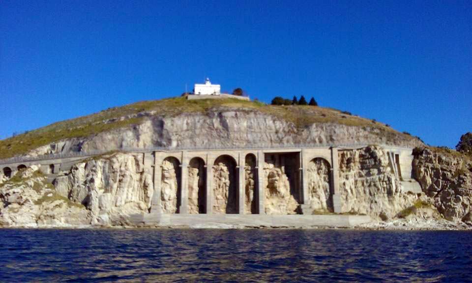 ll Faro di Capo dell’Armi il più antico tra i Fari attivi della Calabria