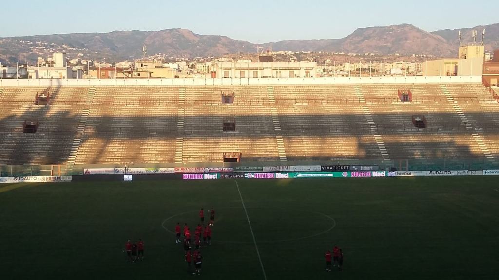 Granillo: L’impatto con la Gradinata senza i vecchi seggiolini (Foto)