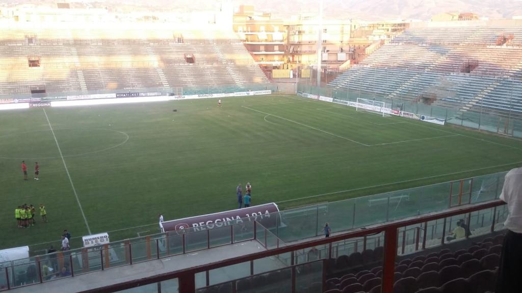 Reggina, finalmente un buon manto erboso alla prima ufficiale (Foto)
