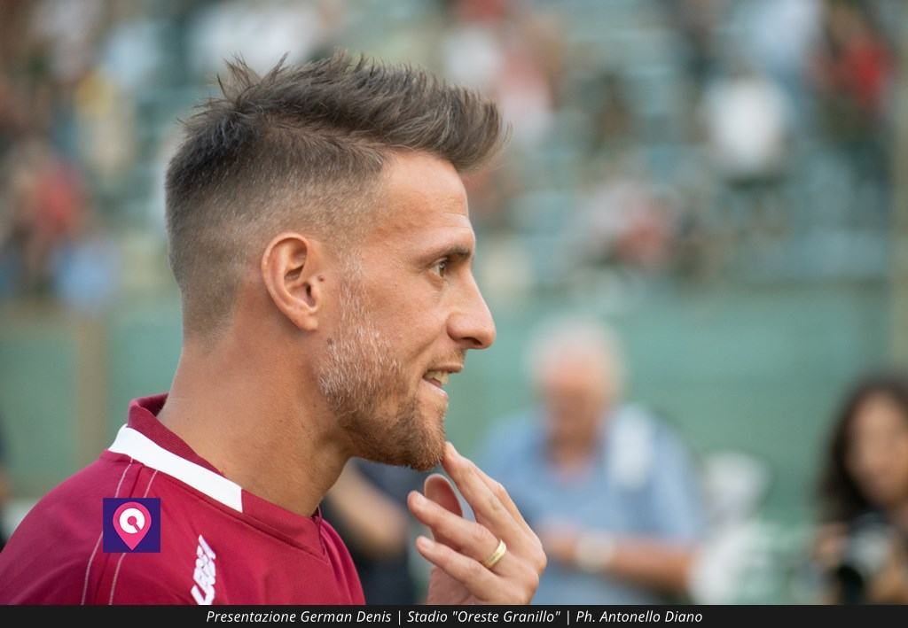 Reggina, il messaggio social di Denis che fa ben sperare