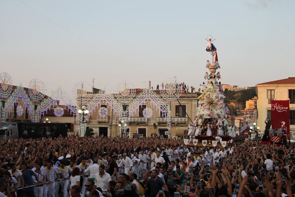 Una splendida scasata chiude la Festa della Varia di Palmi 2019