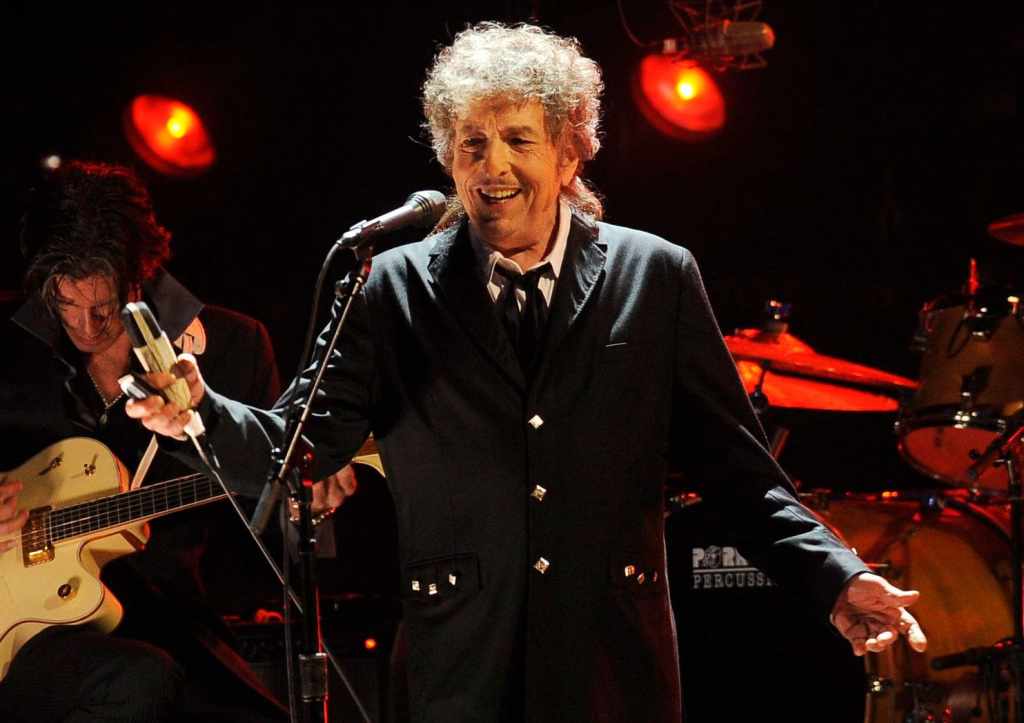 Auguri Menestrello: Bob Dylan compie 80 anni. E spunta una data per il concerto a Reggio…