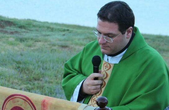 Lettera anonima all’Avvenire di Calabria: minacce e insulti a don Davide Imeneo