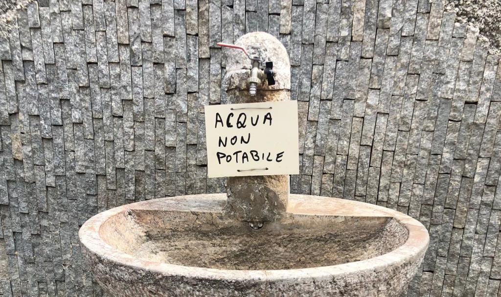 “Valanidi senz’acqua, un quartiere di serie C”: l’appello dei cittadini