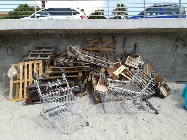 ‘I Love Gallico’? Non per tutti. Vandali distruggono cartelli