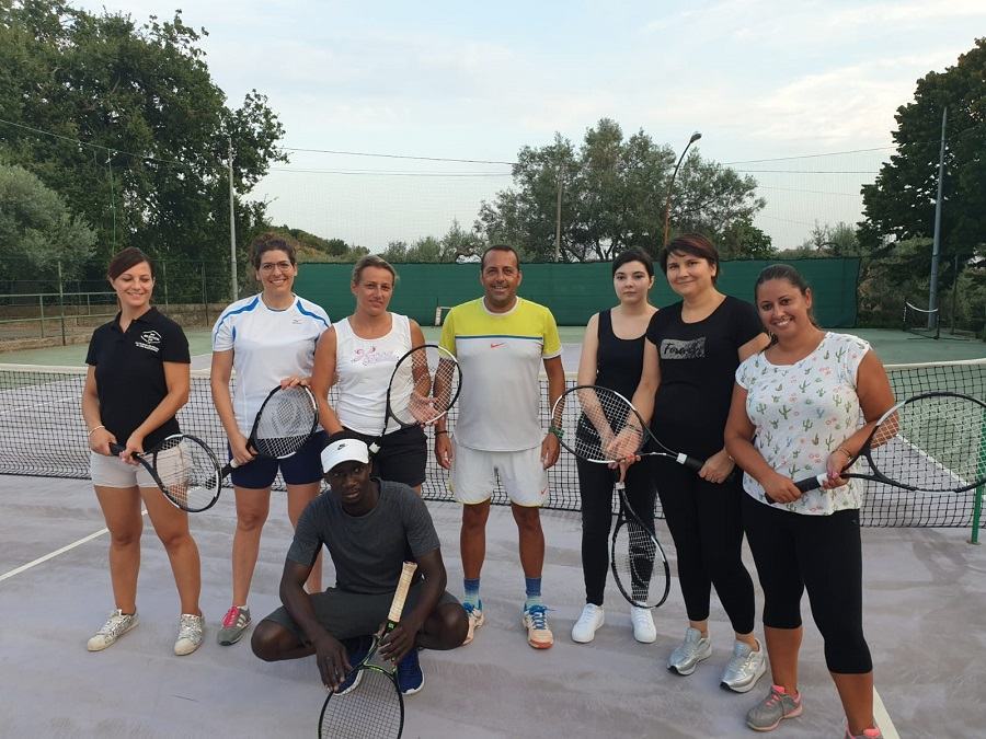 Progetto “All colours are beautiful”: al via i corsi gratuiti di tennis