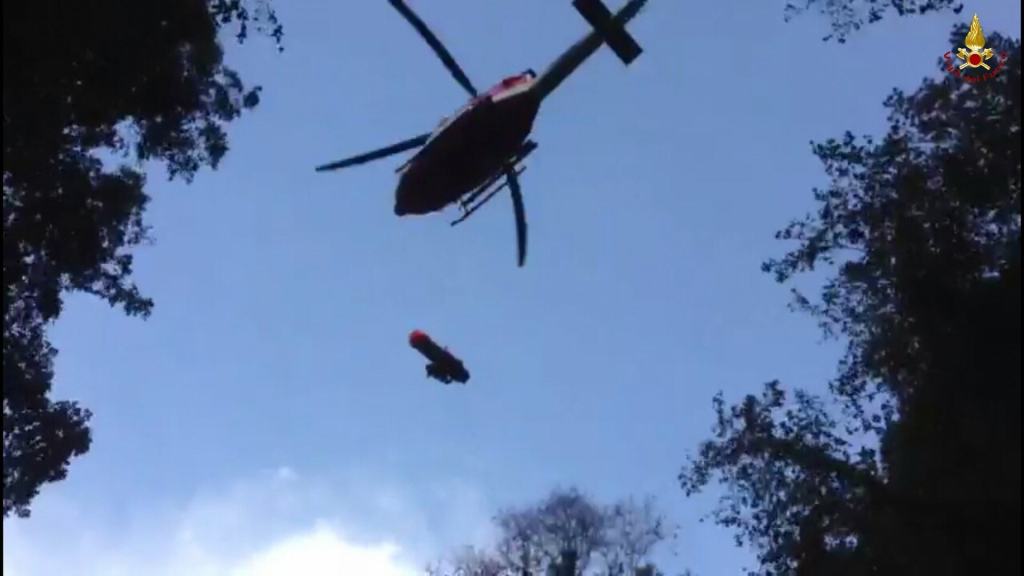 Escursionista cade nella gola di un torrente: il salvataggio dei Vigili del Fuoco