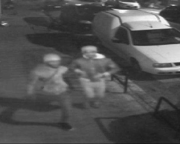 Reggio, due arresti per rapina nel centro storico – FOTO