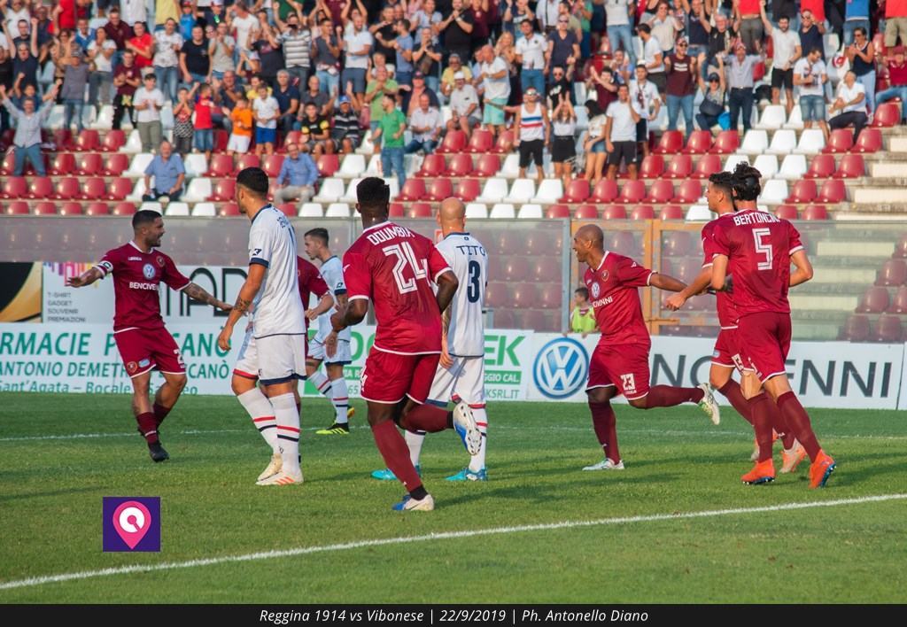 La Reggina graffia, sogna e poi si sveglia. A Terni il big match finisce 1-1