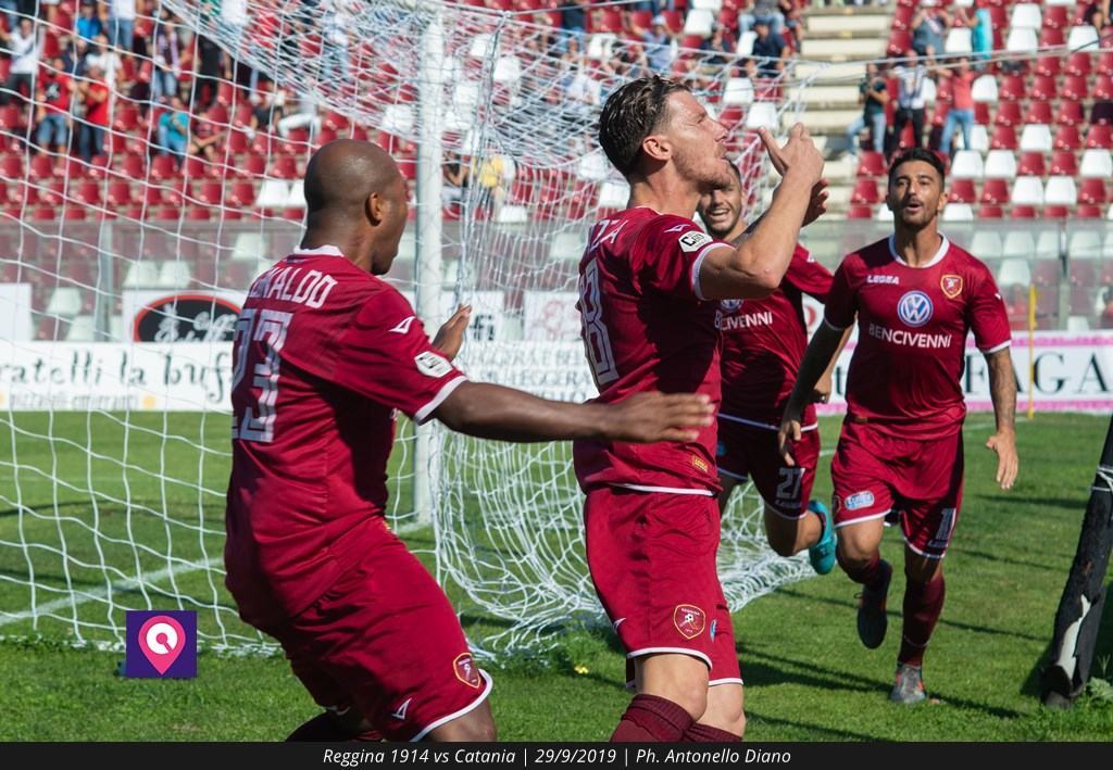 Reggina, la vittoria più dolce: mani sul derby e sul primo posto. Granillo in festa