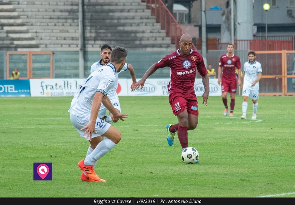Reggina, Toscano cambia modulo: Denis in panchina