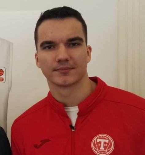 Pallacanestro Viola, l’ala forte è un giovane straniero cresciuto in Italia