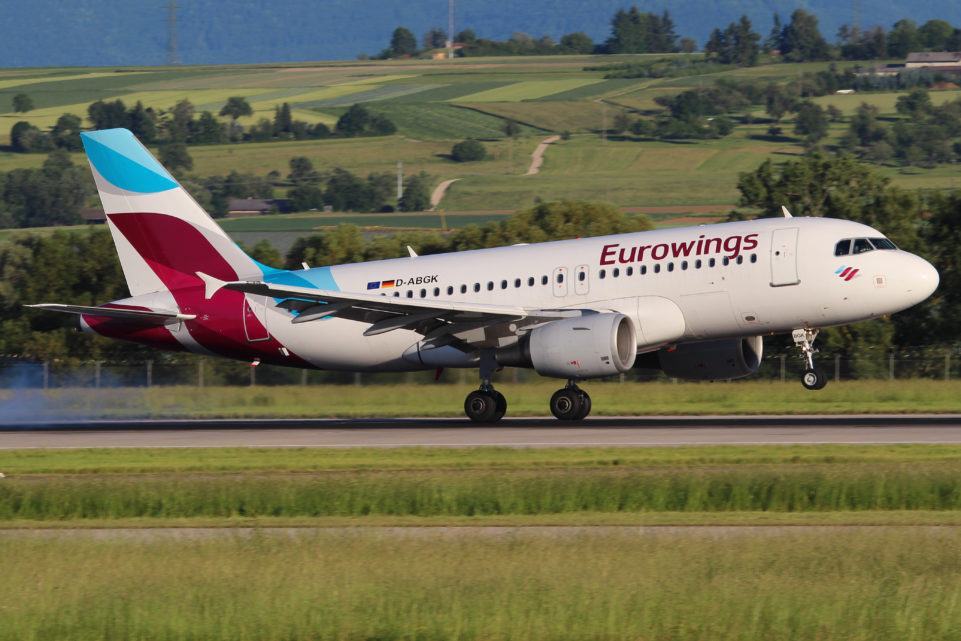 Turbolenze sul volo Lamezia Terme-Berlino: otto feriti, una donna è grave