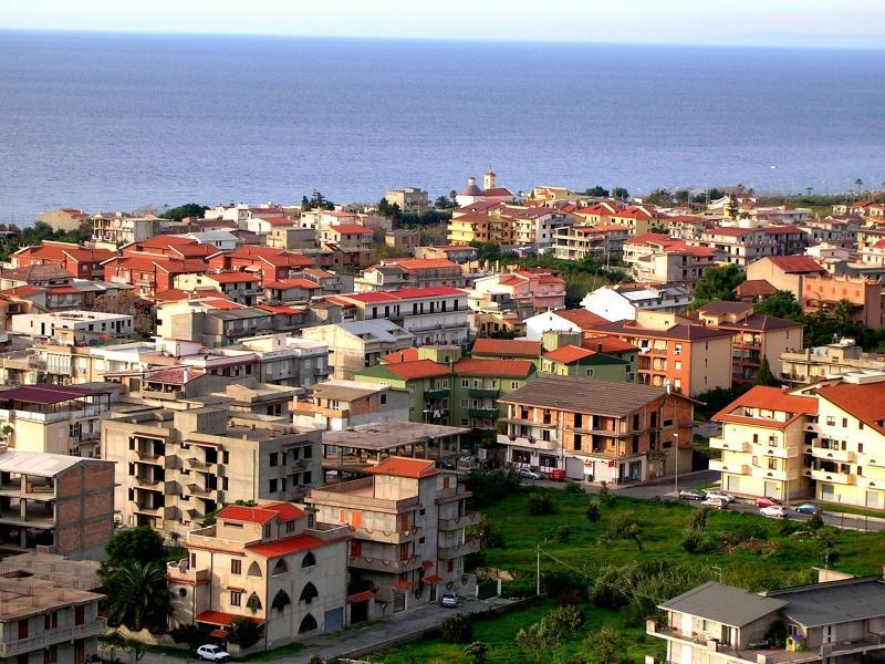 Coronavirus, Santelli ‘chiude’ il Comune di Melito Porto Salvo