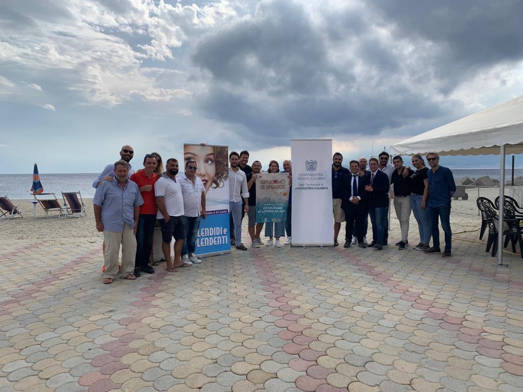 “Ripuliamo le spiagge”, i giovani industriali reggini rispondono presente – FOTO