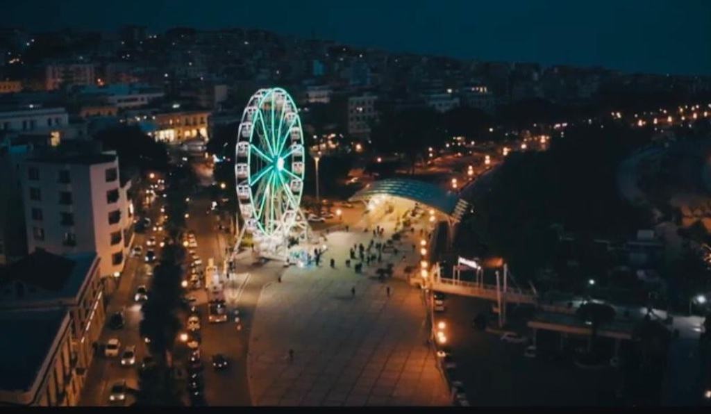 Reggio Calabria, altro giro di giostra. È tornata la ruota panoramica!