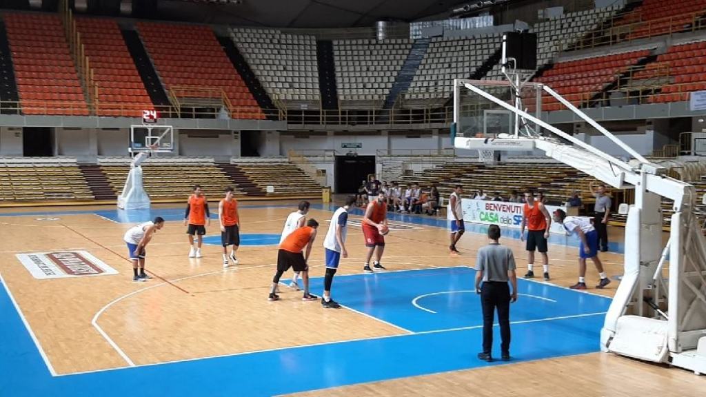 Basket – La Pallacanestro Viola vince l’amichevole contro CCB Catanzaro