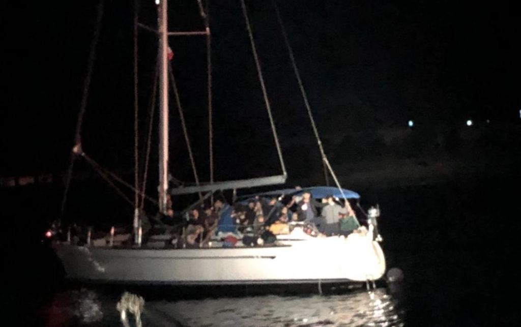Sbarchi, 65 migranti arrivano sulle coste del reggino