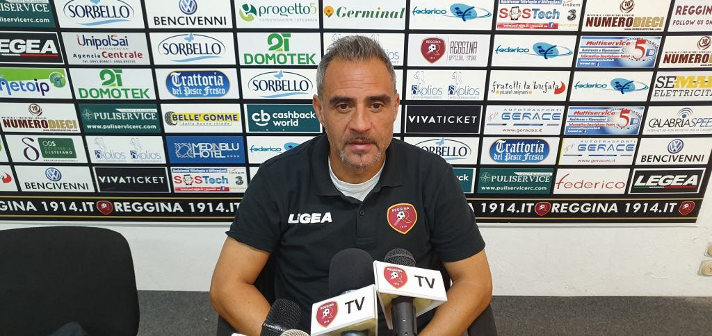 Reggina, Toscano: “Sarà una gara tosta, Bertoncini ci sarà..”