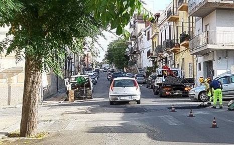 Reggio, Castore in azione sulle strade di Santa Caterina