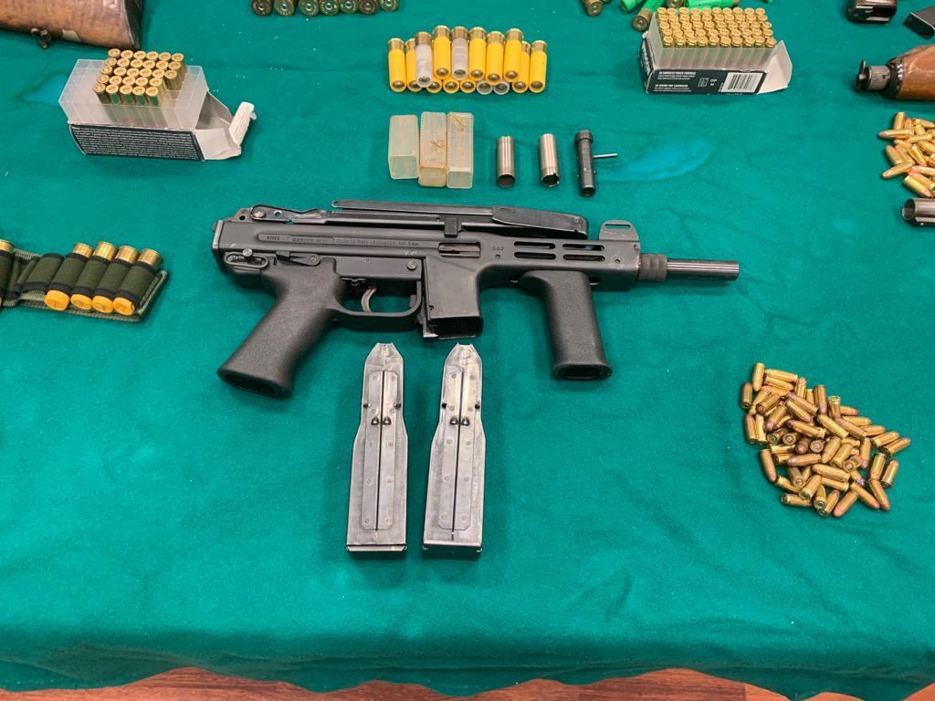 Reggio, scoperto bunker nel centro città. Trovati esplosivo, armi e cocaina. Arrestato 31enne – FOTO
