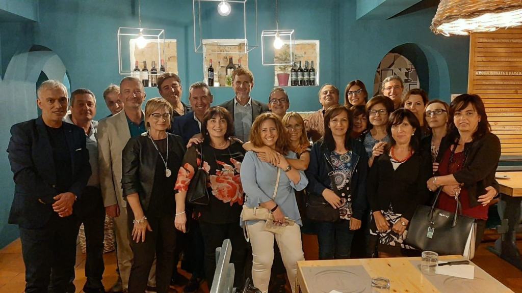 Classe reggina si rivede dopo 35 anni tra ricordi, aneddoti e tante risate