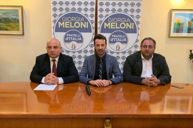 Reggio, Fratelli d’Italia: “La città è una discarica a cielo aperto”