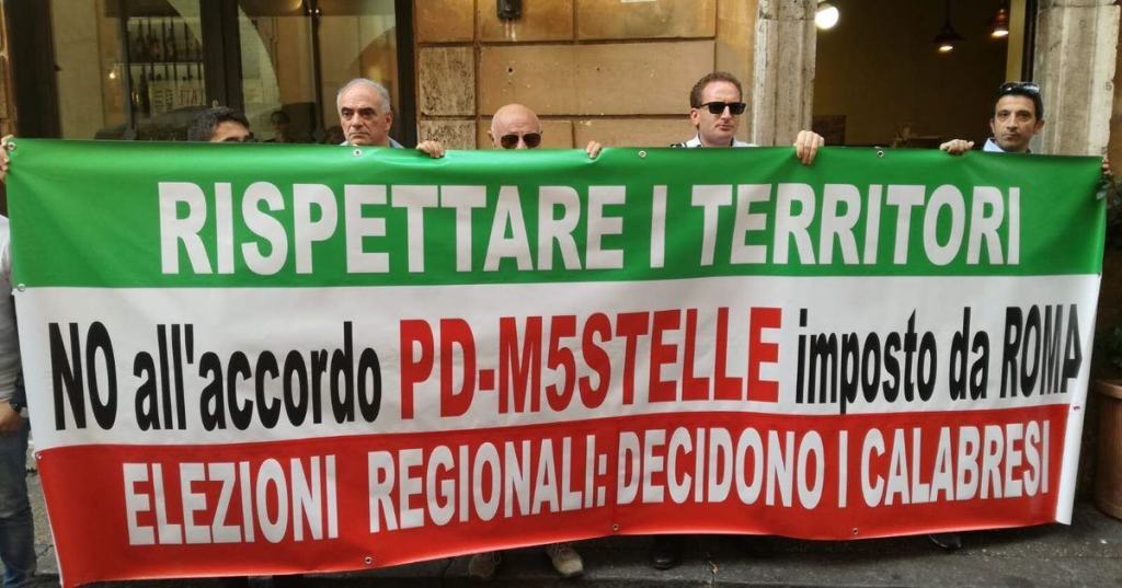 Il Pd Calabria raccoglie 5 mila firme e rilancia Oliverio: “Vogliamo le primarie”