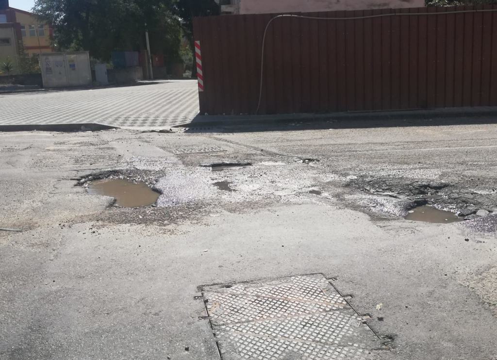 Viale Europa e Via Pio XI in ginocchio. Le condizioni delle strade sono insostenibili
