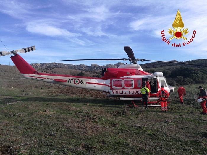 Reggio, precipita in un burrone: in corso le operazioni di salvataggio