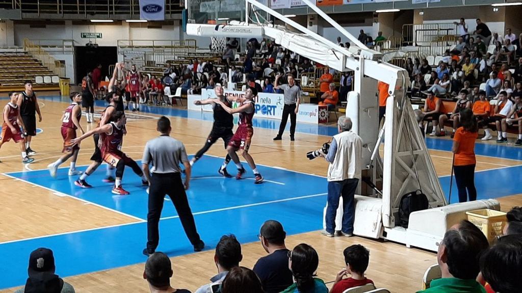 La Viola Basket trionfa contro la Vis. Ottimo esordio per i neroarancio