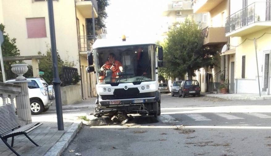 Reggio, operatori AVR a braccia conserte