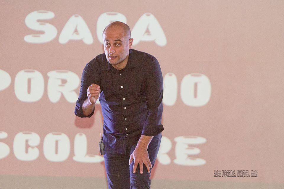 Cineteatro Metropolitano, grande successo per l’attore Marco Cavallaro – FOTO