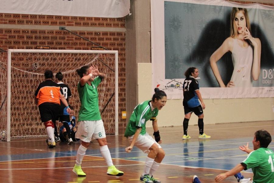 Calcio a 5 – Royal Lamezia, arriva il poker in un caloroso Palasparti