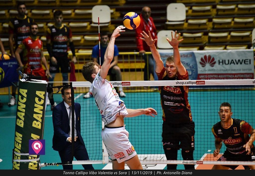 Volley – Rimandato ancora l’appuntamento con la vittoria. Tonno Callipo ko – FOTO