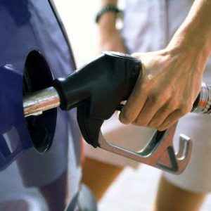 Caro carburante, l’appello Cgil Calabria: ‘2 giorni a settimana di smart working per ridare respiro ai dipendenti’