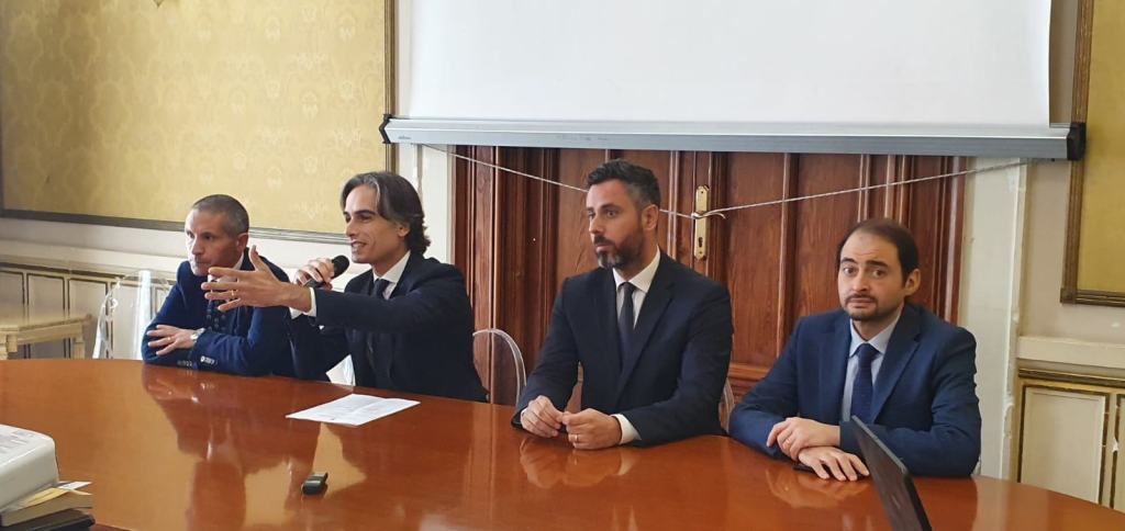 Reggio, Neri sulla situazione rifiuti: “Dalle telecamere immagini amare”