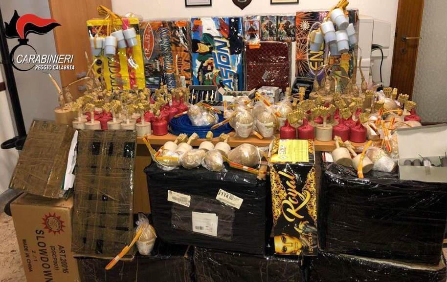 Reggio, oltre 400 kg di materiale esplodente in casa. Arrestato dai carabinieri