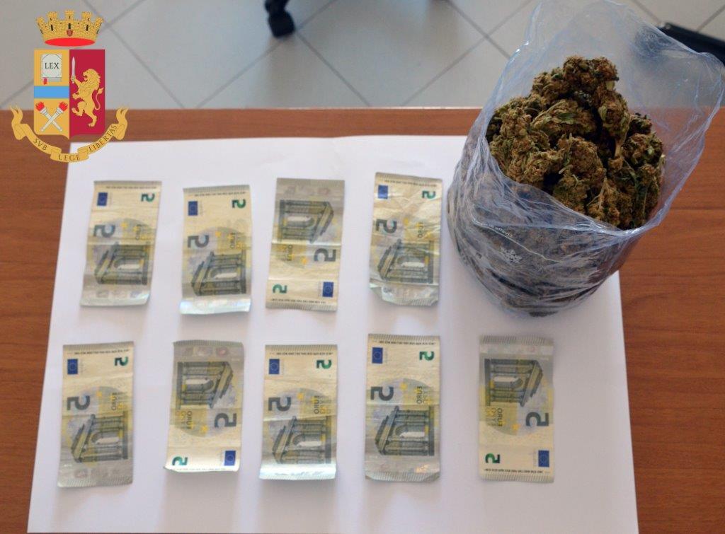 Gioia Tauro, arrestato cittadino nigeriano. In possesso di circa 300 gr. di cannabis