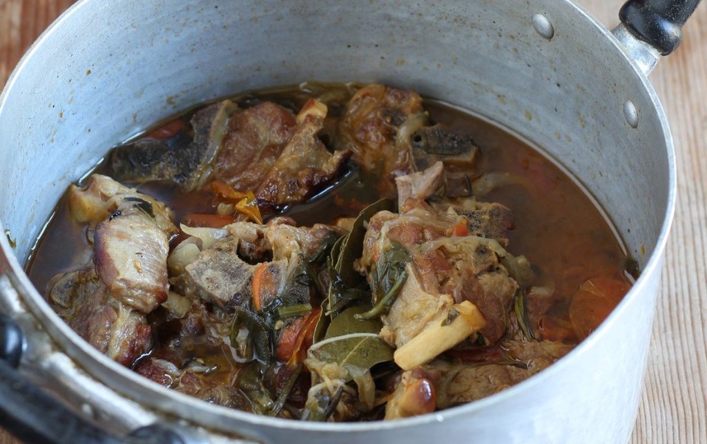 Come preparare l’agnello in umido: la ricetta